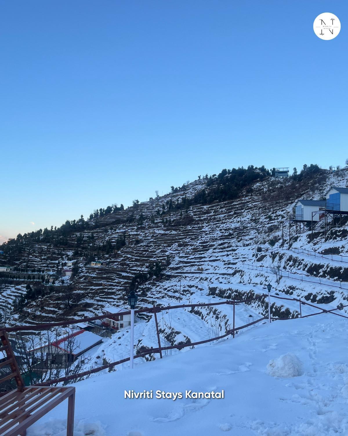Nivriti Stays Kanatal Exterior foto