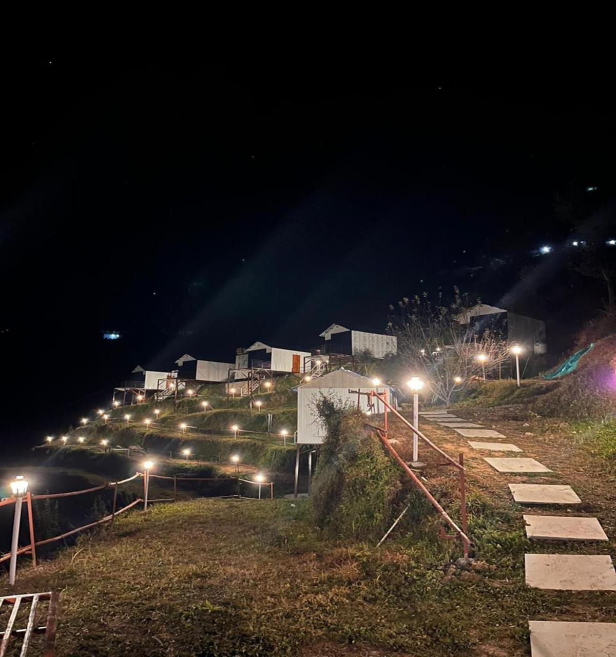 Nivriti Stays Kanatal Exterior foto